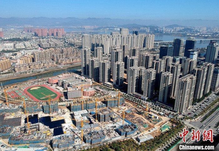 資料圖：航拍一處新建住宅。 <a target='_blank' href='/'>中新社</a>記者 呂明 攝