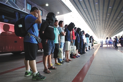 團(tuán)伙“賣(mài)考試答案”騙款近200萬(wàn) 技術(shù)公司成幫兇