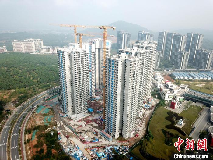 廣州一在建樓盤。 范少鵬 攝 廣州一在建樓盤。 范少鵬 攝