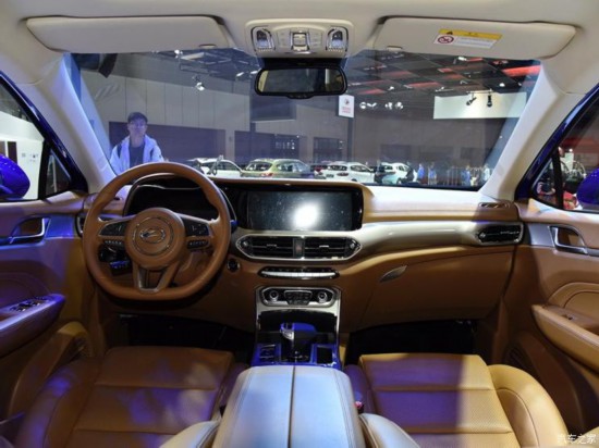 陸風(fēng)汽車 陸風(fēng)榮曜 2020款 1.5GTDI 自動(dòng)智·曜