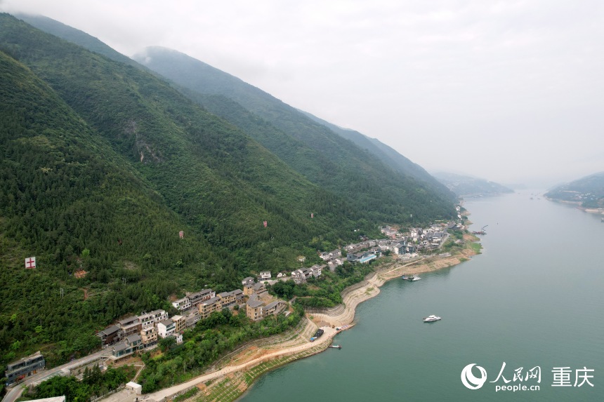 位于長江南岸的三峽里·竹枝村。人民網記者 劉政寧攝