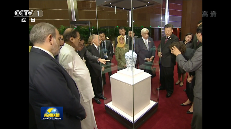 2019年5月15日，中外領(lǐng)導(dǎo)人共同參觀“大美亞細(xì)亞——亞洲文明展”。（視頻截圖）
