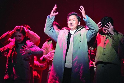 清華大學(xué)原創(chuàng)話劇《馬蘭花開》在港演出。新華社發(fā)