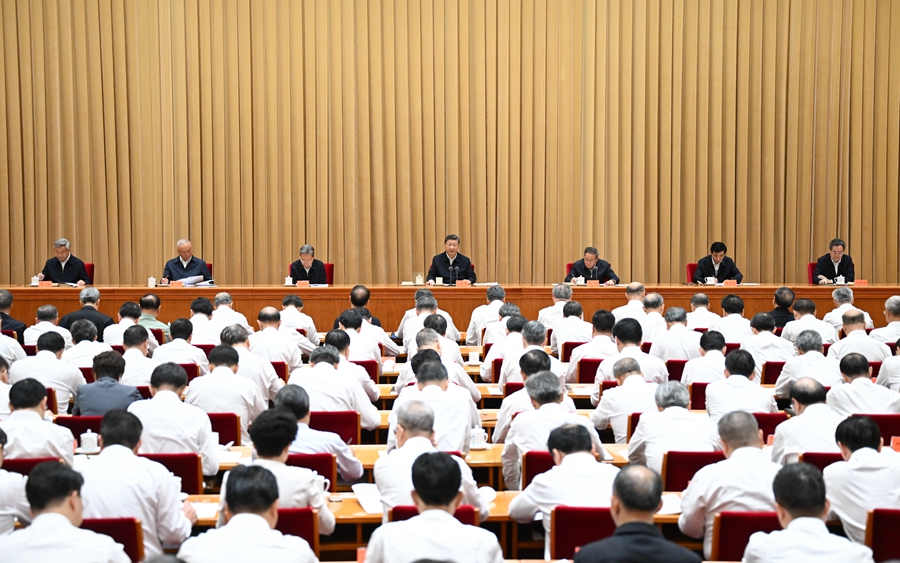 7月14日至15日,中央城市工作會(huì)議在北京舉行。中共中央總書記、國(guó)家主席、中央軍委主席習(xí)近平出席會(huì)議并發(fā)表重要講話。中共中央政治局常委李強(qiáng)、趙樂際、王滬寧、蔡奇、丁薛祥、李希出席會(huì)議。 7月14日至15日,中央城市工作會(huì)議在北京舉行。中共中央總書記、國(guó)家主席、中央軍委主席習(xí)近平出席會(huì)議并發(fā)表重要講話。中共中央政治局常委李強(qiáng)、趙樂際、王滬寧、蔡奇、丁薛祥、李希出席會(huì)議。